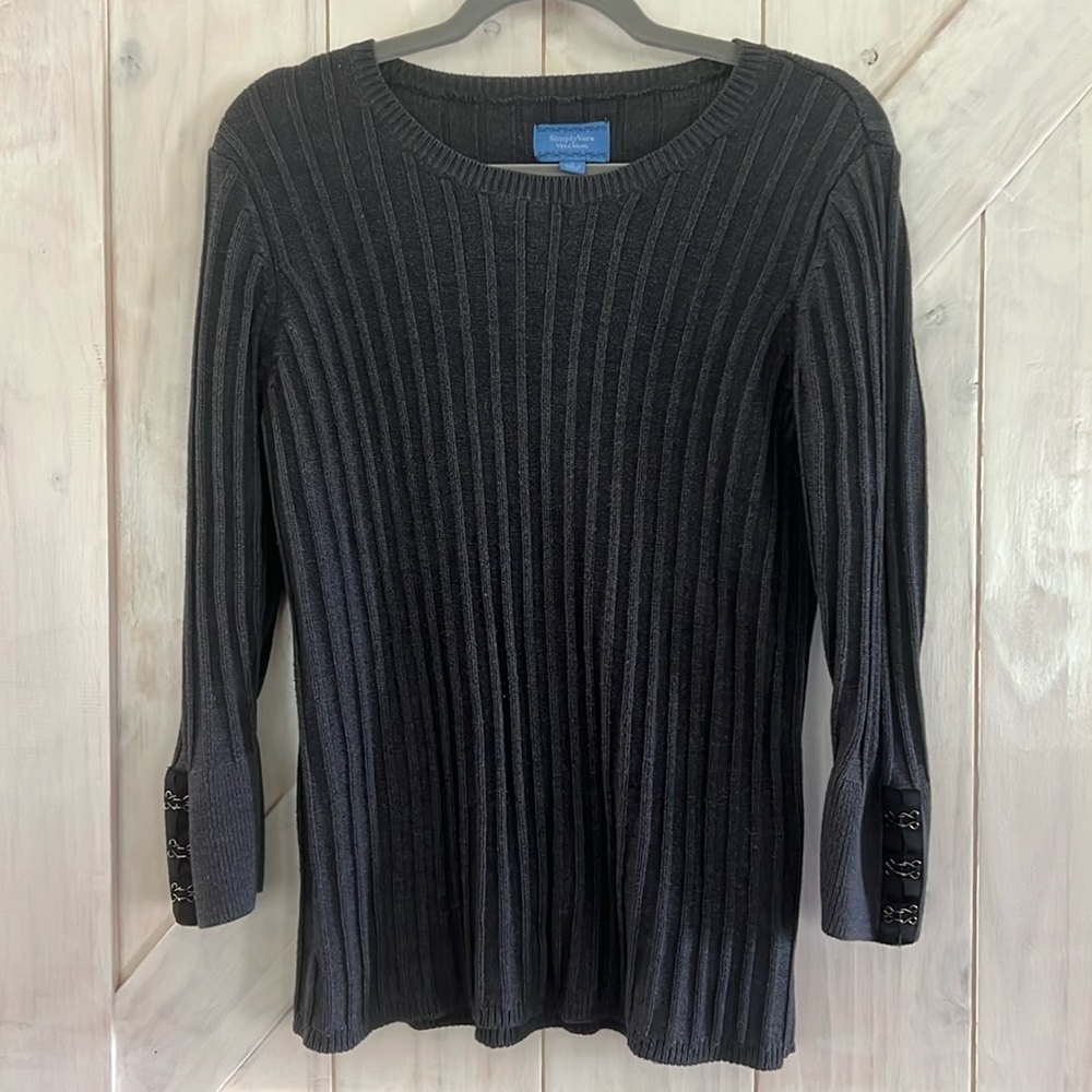 SimplyVera by Vera Wang Sweater ☕️